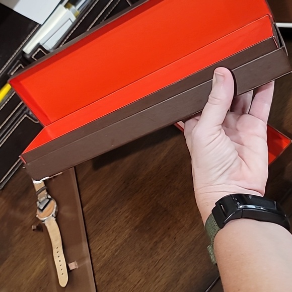 Coach Signature round watch EUC - Picture 9 of 9